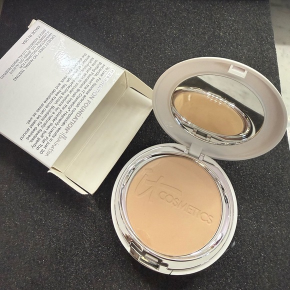 *NIB* IT COSMETICS Celebration Illumination Foundation-Medium Full-Size, .30 oz. - Picture 7 of 14
